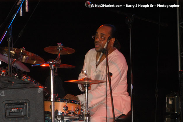Pieces of a Dream - Air Jamaica Jazz & Blues Festival 2007 - The Art of Music -  Thursday, January 25th - 10th Anniversary - Air Jamaica Jazz & Blues Festival 2007 - The Art of Music - Tuesday, January 23 - Saturday, January 27, 2007, The Aqueduct on Rose Hall, Montego Bay, Jamaica - Negril Travel Guide, Negril Jamaica WI - http://www.negriltravelguide.com - info@negriltravelguide.com...!
