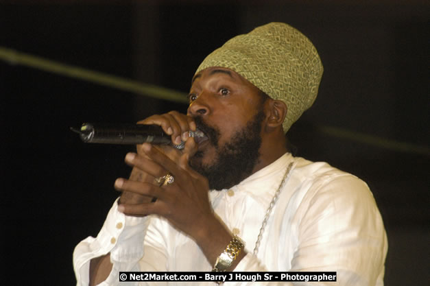 Lutan Fyah - Cure Fest 2007 - Longing For Concert at Trelawny Multi Purpose Stadium, Trelawny, Jamaica - Sunday, October 14, 2007 - Cure Fest 2007 October 12th-14th, 2007 Presented by Danger Promotions, Iyah Cure Promotions, and Brass Gate Promotions - Alison Young, Publicist - Photographs by Net2Market.com - Barry J. Hough Sr, Photographer - Negril Travel Guide, Negril Jamaica WI - http://www.negriltravelguide.com - info@negriltravelguide.com...!