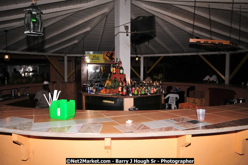 Beach Party - Vintage Under the Stars [Merritone Disco], Sky Beach, Hopewell - Friday, August 8, 2008 - Hanover Homecoming Foundation LTD Jamaica - Wherever you roam ... Hanover bids you ... come HOME - Sunday, August 3 to Saturday, August 9, 2008 - Hanover Jamaica - Photographs by Net2Market.com - Barry J. Hough Sr. Photojournalist/Photograper - Photographs taken with a Nikon D300 - Negril Travel Guide, Negril Jamaica WI - http://www.negriltravelguide.com - info@negriltravelguide.com...!