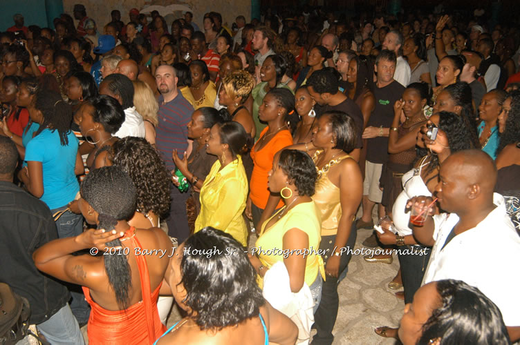 Tanya Stephens - Live In Concert @ Negril Escape Resort and Spa, Backing Band Roots Warrior, plus DJ Gemini, January 26, 2010, One Love Drive, West End, Negril, Westmoreland, Jamaica W.I. - Photographs by Net2Market.com - Barry J. Hough Sr, Photographer/Photojournalist - The Negril Travel Guide - Negril's and Jamaica's Number One Concert Photography Web Site with over 40,000 Jamaican Concert photographs Published -  Negril Travel Guide, Negril Jamaica WI - http://www.negriltravelguide.com - info@negriltravelguide.com...!