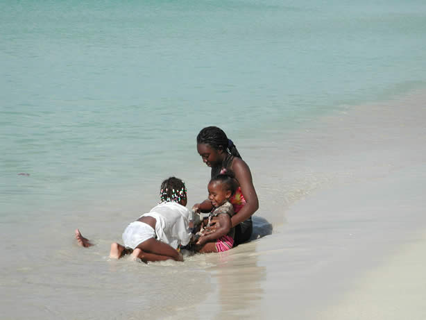 A Photo Walk along Negril's Famous Seven Mile Beach - Negril Travel Guide, Negril Jamaica WI - http://www.negriltravelguide.com - info@negriltravelguide.com...!