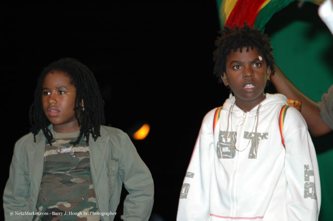 Queen Ifrica - Tru Juice Rebel Salute 2006 - Reggae's Premiere Roots Festival - Pre-Show Venue Photos -Port Kaiser Sports Club, Saturday, January 14, 2006 - Negril Travel Guide, Negril Jamaica WI - http://www.negriltravelguide.com - info@negriltravelguide.com...!
