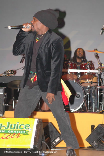 Chuck Fenda @ Tru-Juice Rebel Salute 2007 - Saturday, January 13, 2007, Port Kaiser Sports Club, St. Elizabeth - Negril Travel Guide, Negril Jamaica WI - http://www.negriltravelguide.com - info@negriltravelguide.com...!