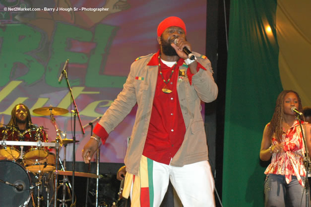 Fanton Mojah @ Tru-Juice Rebel Salute 2007 - Saturday, January 13, 2007, Port Kaiser Sports Club, St. Elizabeth - Negril Travel Guide, Negril Jamaica WI - http://www.negriltravelguide.com - info@negriltravelguide.com...!