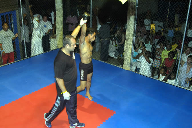 FASTER MORE FURIOUS - Free Style Fight Night @ Risky Business Photographs - Negril Travel Guide, Negril Jamaica WI - http://www.negriltravelguide.com - info@negriltravelguide.com...!