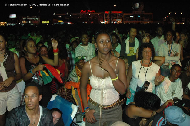Venue & Audience - Ignition - The Internation Fire Blazes - Friday, July 21, 2006 - Montego Bay, Jamaica - Negril Travel Guide, Negril Jamaica WI - http://www.negriltravelguide.com - info@negriltravelguide.com...!