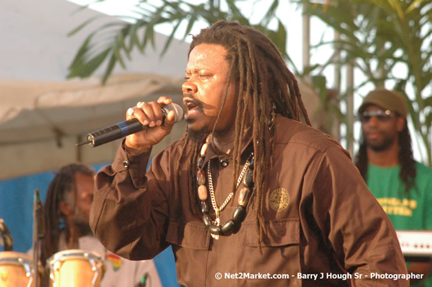 Luciano @ Western Consciousness 2007 - Presented by King of Kings Productons - Saturday, April 28, 2007 - Llandilo Cultural Centre, Savanna-La-Mar, Westmoreland, Jamaica W.I. - Negril Travel Guide, Negril Jamaica WI - http://www.negriltravelguide.com - info@negriltravelguide.com...!