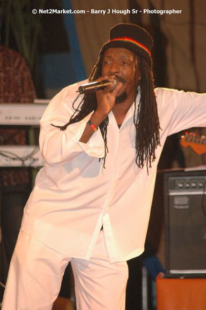 Mackie Conscious @ Western Consciousness 2007 - Presented by King of Kings Productons - Saturday, April 28, 2007 - Llandilo Cultural Centre, Savanna-La-Mar, Westmoreland, Jamaica W.I. - Negril Travel Guide, Negril Jamaica WI - http://www.negriltravelguide.com - info@negriltravelguide.com...!