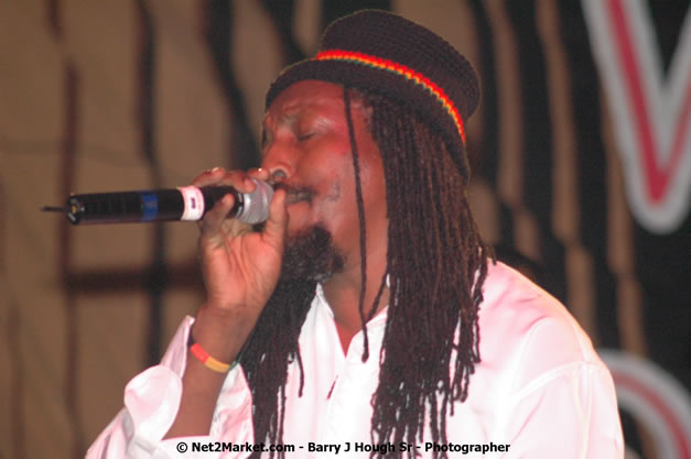 Mackie Conscious @ Western Consciousness 2007 - Presented by King of Kings Productons - Saturday, April 28, 2007 - Llandilo Cultural Centre, Savanna-La-Mar, Westmoreland, Jamaica W.I. - Negril Travel Guide, Negril Jamaica WI - http://www.negriltravelguide.com - info@negriltravelguide.com...!