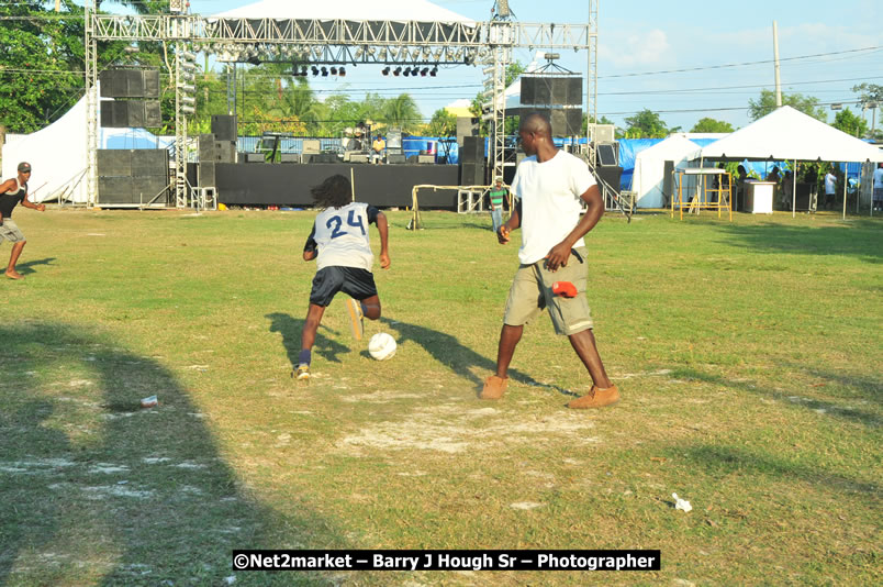 Marley Magic Traffic Jam - Celebrity Football @ Spring Break - Saturday, March 21, 2009 - Also Featuring: Kelley, Capleton, Junior Reid, Spragga Benz, Wayne Marshall, Munga, Romaine Virgo,Embee, Bango Herman, Flava K, Whisky Baggio, Andrew and Wadda Blood, Black Am I, Packa, Venue at Waz Beach, Norman Manley Boulevard, Negril Westmoreland, Jamaica - Saturday, March 21, 2009 - Photographs by Net2Market.com - Barry J. Hough Sr, Photographer/Photojournalist - Negril Travel Guide, Negril Jamaica WI - http://www.negriltravelguide.com - info@negriltravelguide.com...!